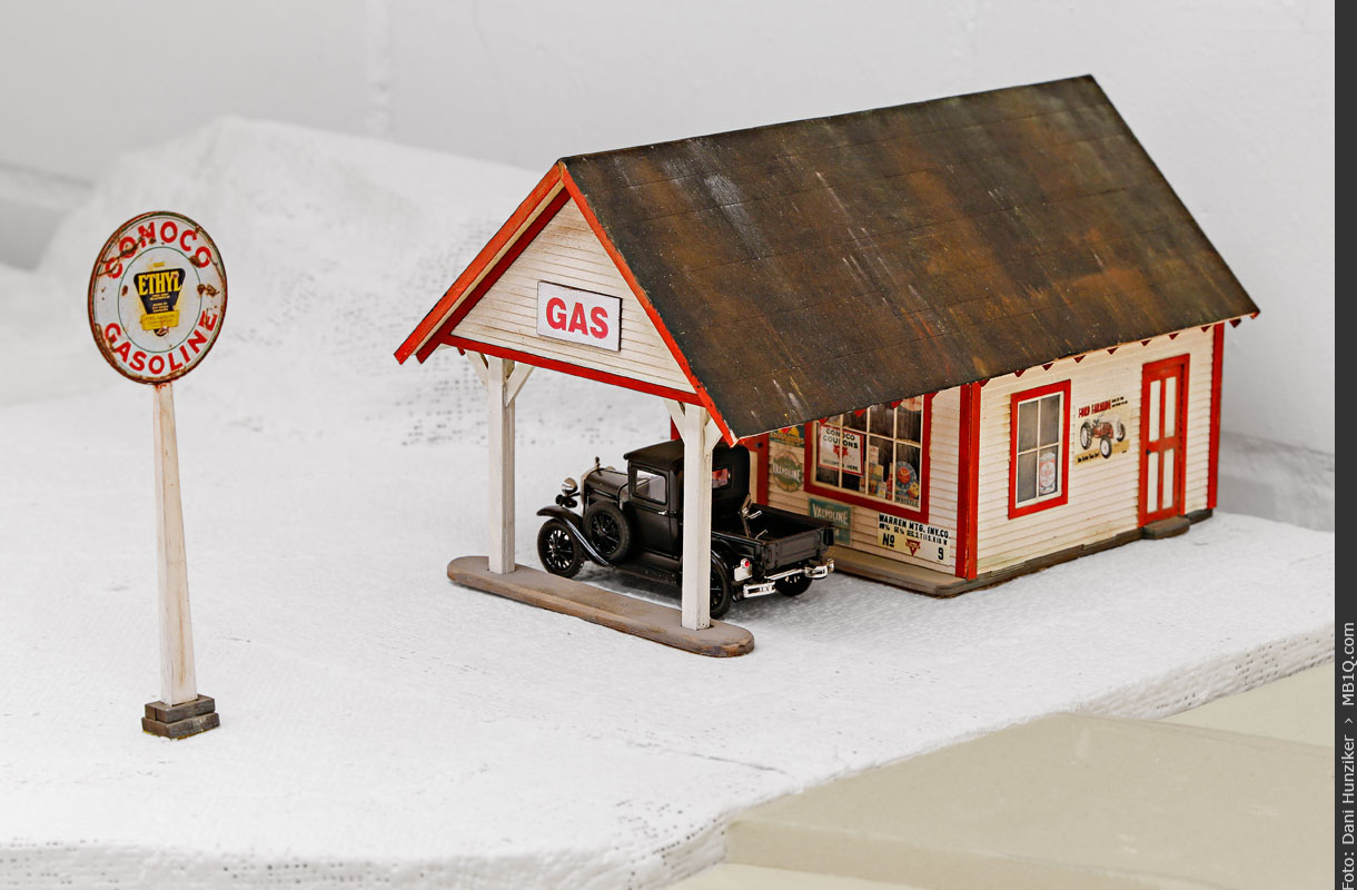 Conoco Gas Station