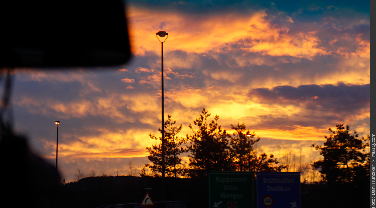 Heimfahrt dem Sonnenuntergang entgegen