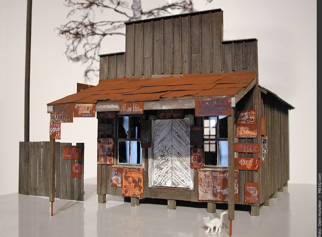 Crossroad Store • 1:36,2 • Philipp Gerber