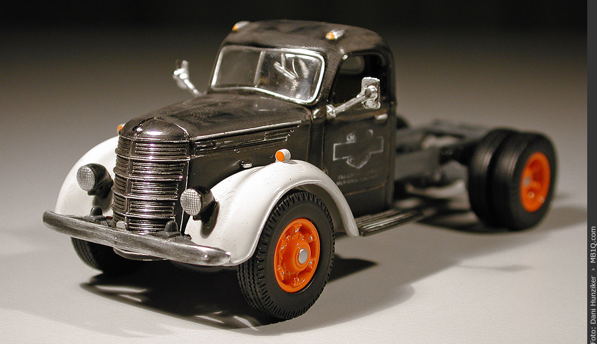 1938 International D-35 Logging Truck
