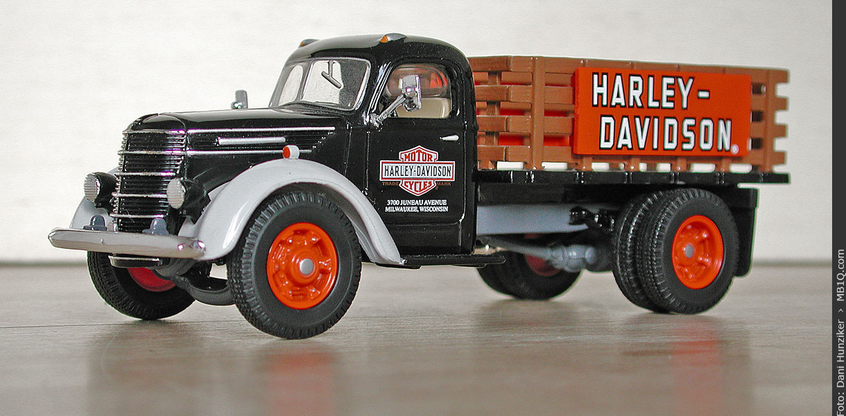 International DR-60 Stake Truck von Matchbox