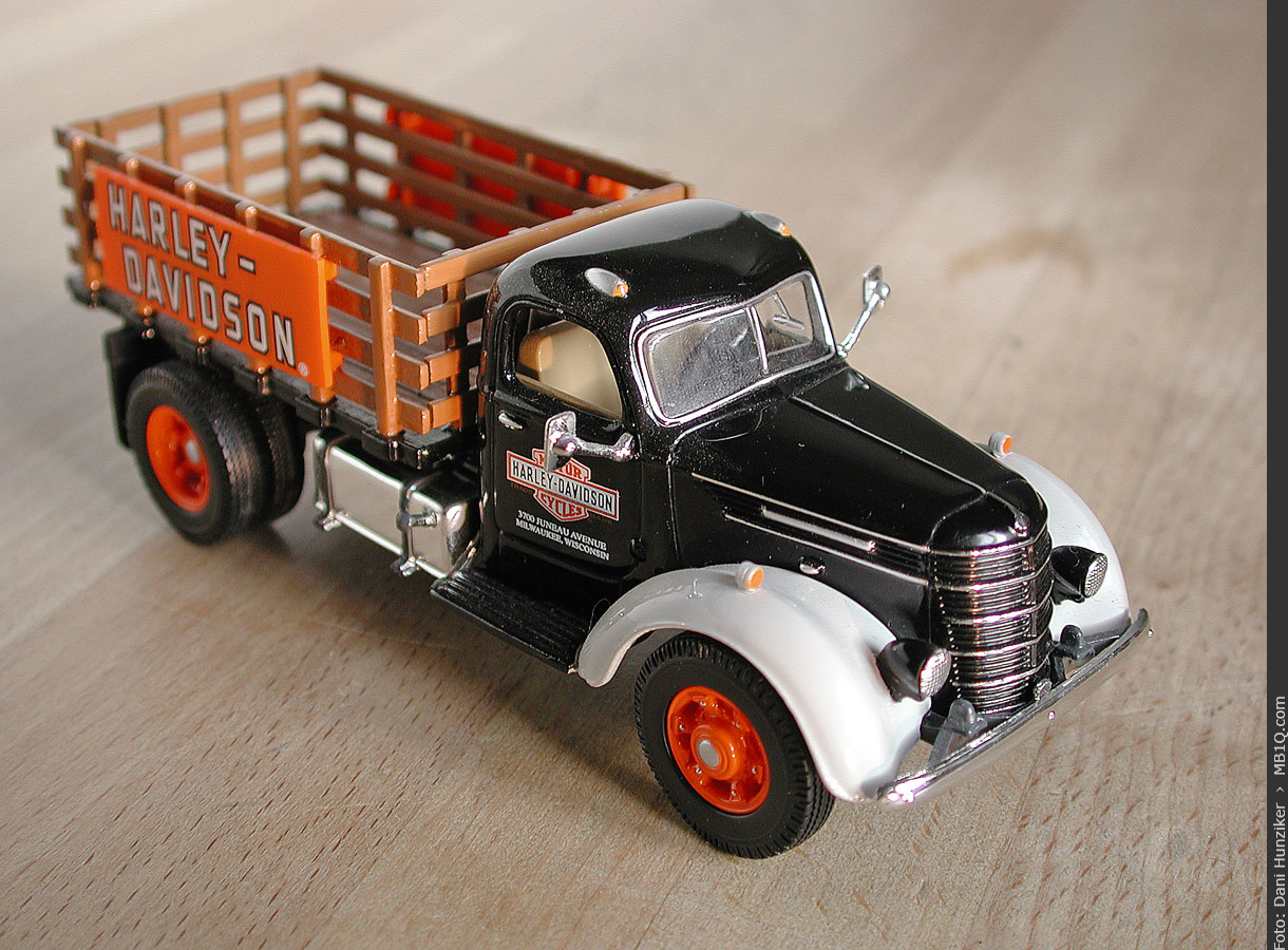 International DR-60 Stake Truck (1937)