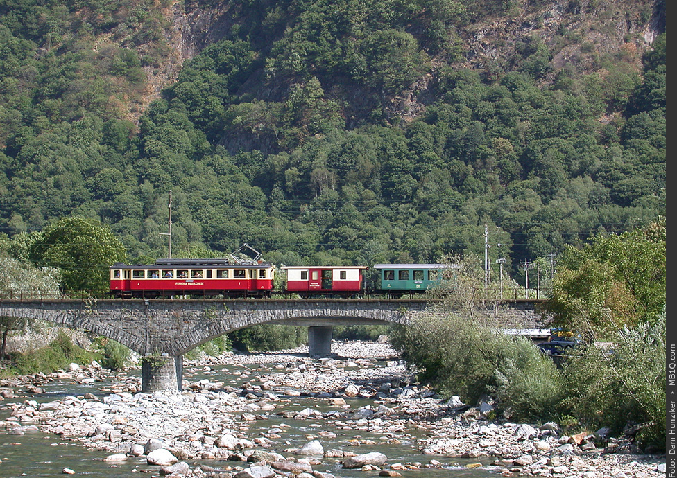 Touristikzug der SEFT (Società Esercizio Ferroviario Turistico), Moesabrücke III, Roveredo