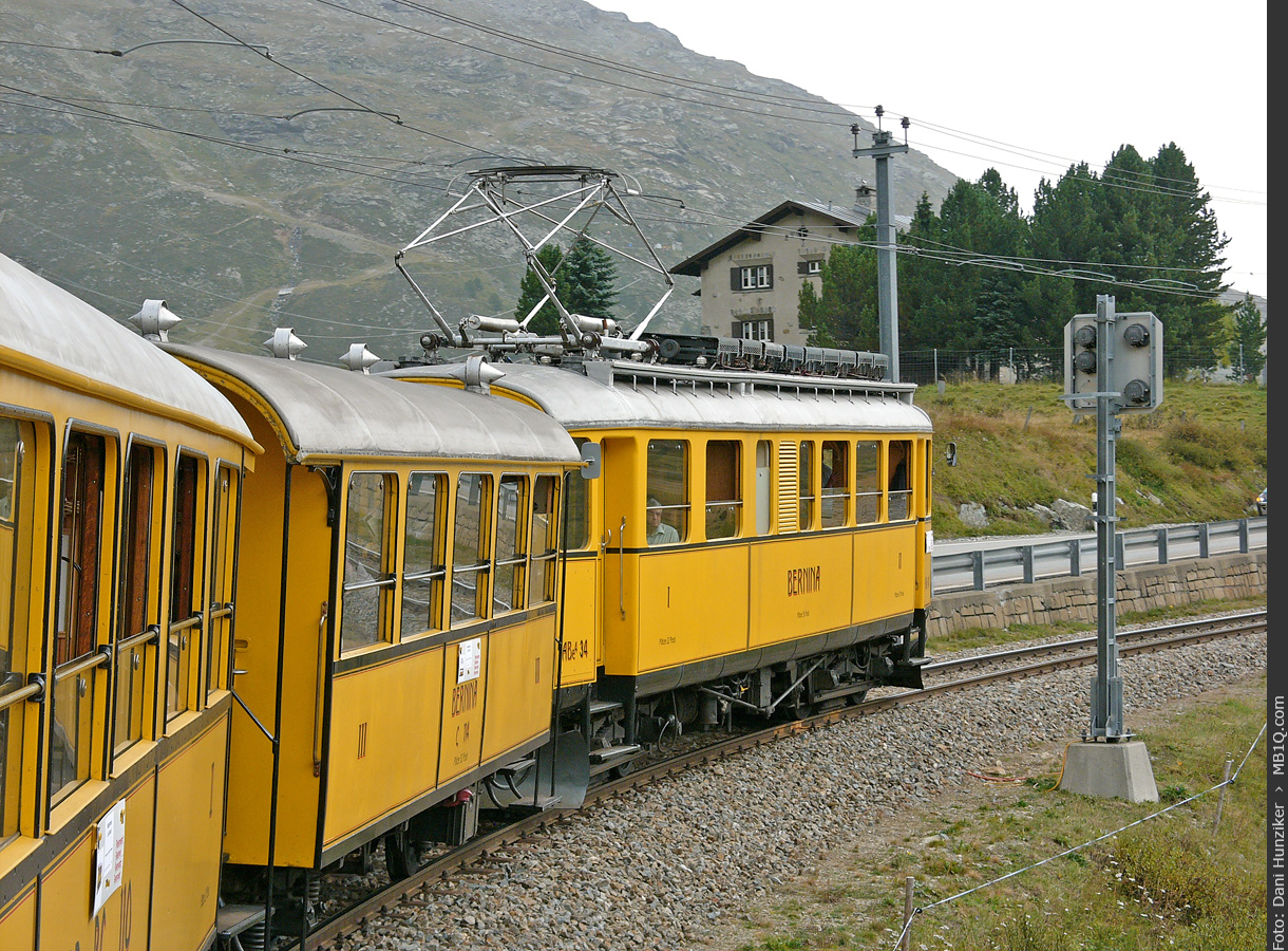 Nostalgiezug der Berninabahn mit BB ABe 4/4 34